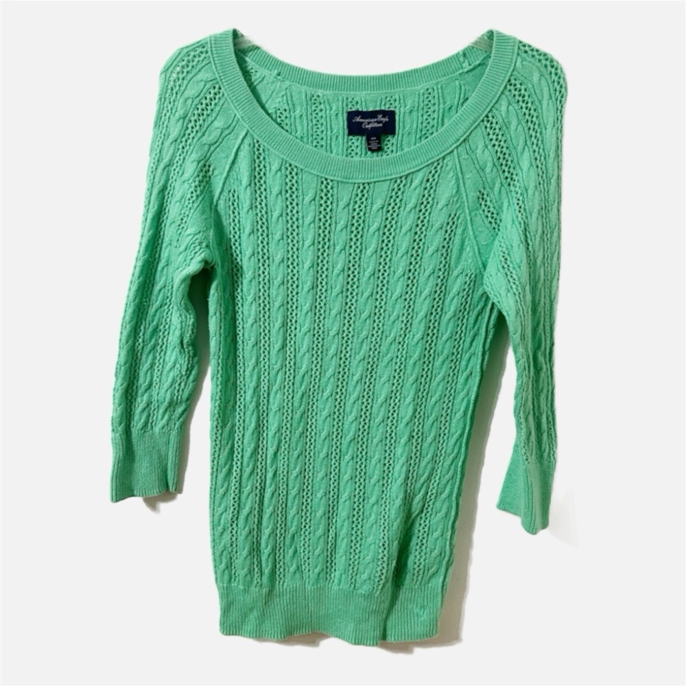 American Eagle Outfitters Cable Knit Scoop Neck Sweater Ribbed Cuff Neckline Hem